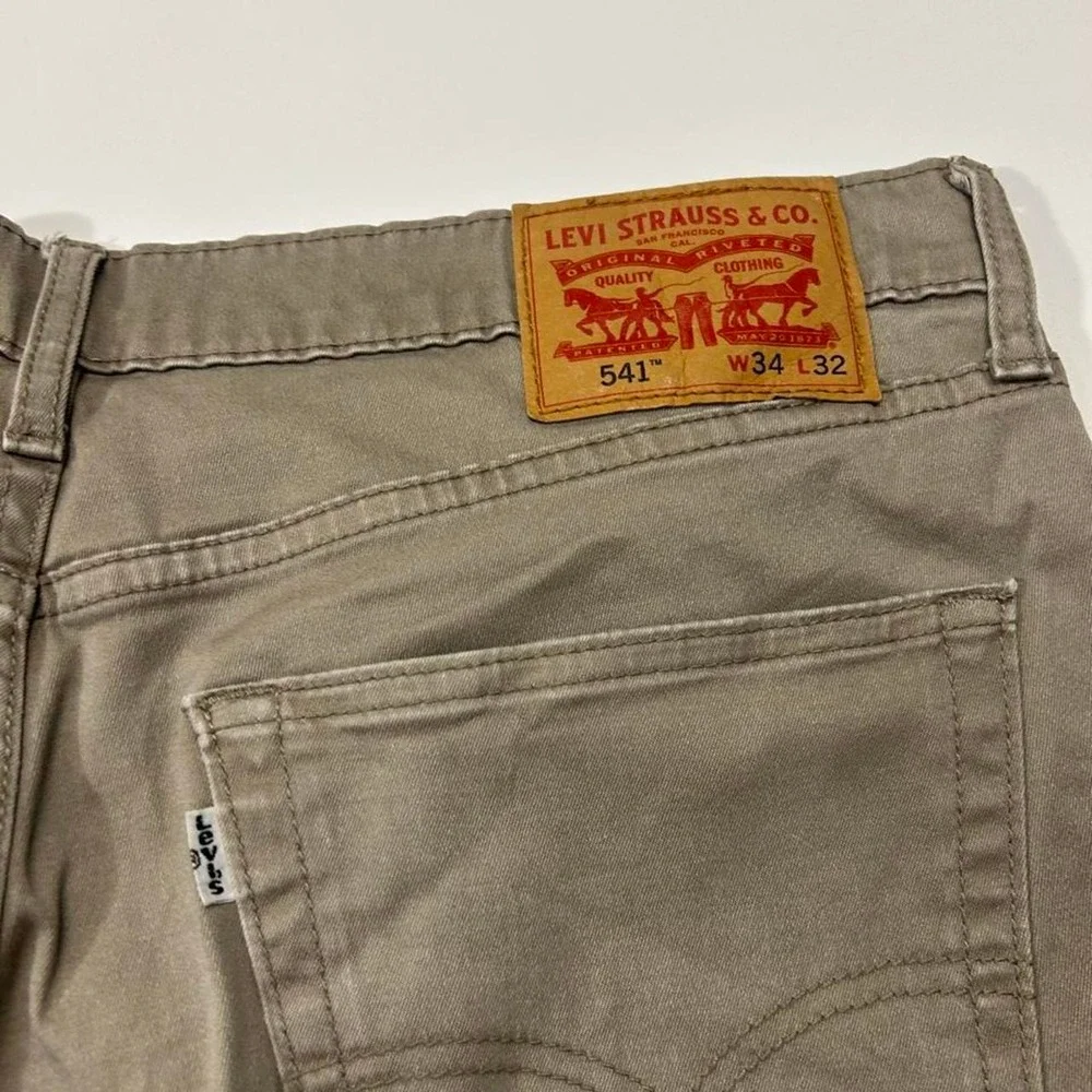 Levis levi 541